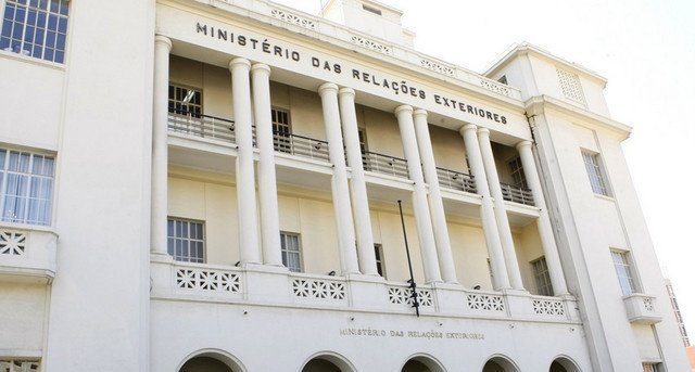 Desorganização organizada do/ou no Ministério das Relações Exteriores (Mirex)