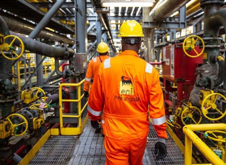 Ajustes petrolíferos em Angola: Remendos num país que continua refém do petróleo, da fome e da pobreza