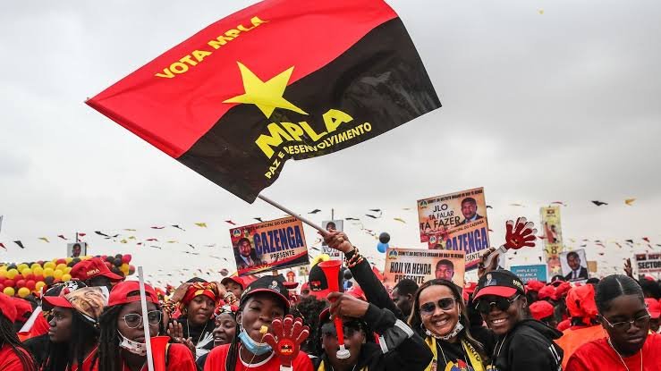 NO MPLA NÃO HÁ NEM UM SÓ DIRIGENTE COM UM HISTÓRICO DE VIDA LIMPA, COM TRANSPARÊNCIA FINANCEIRA E COM OS INTERESSES COLECTIVOS- FERNANDO VUMBY