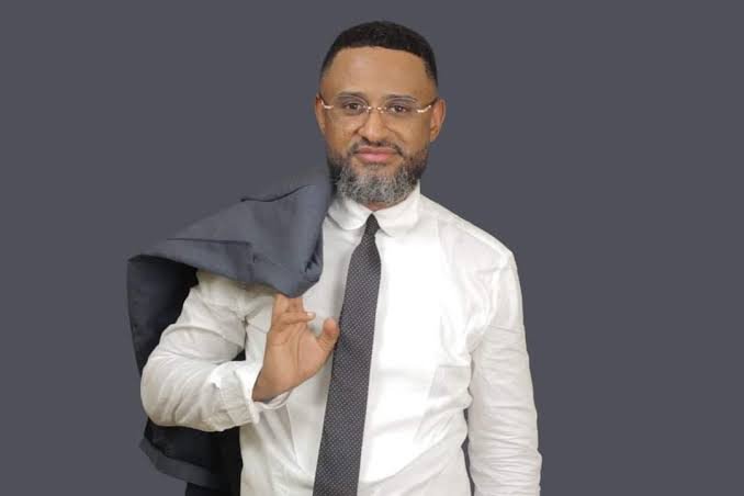 Luís de Castro Críticas à Indiferença do Governo Angolano na Educação