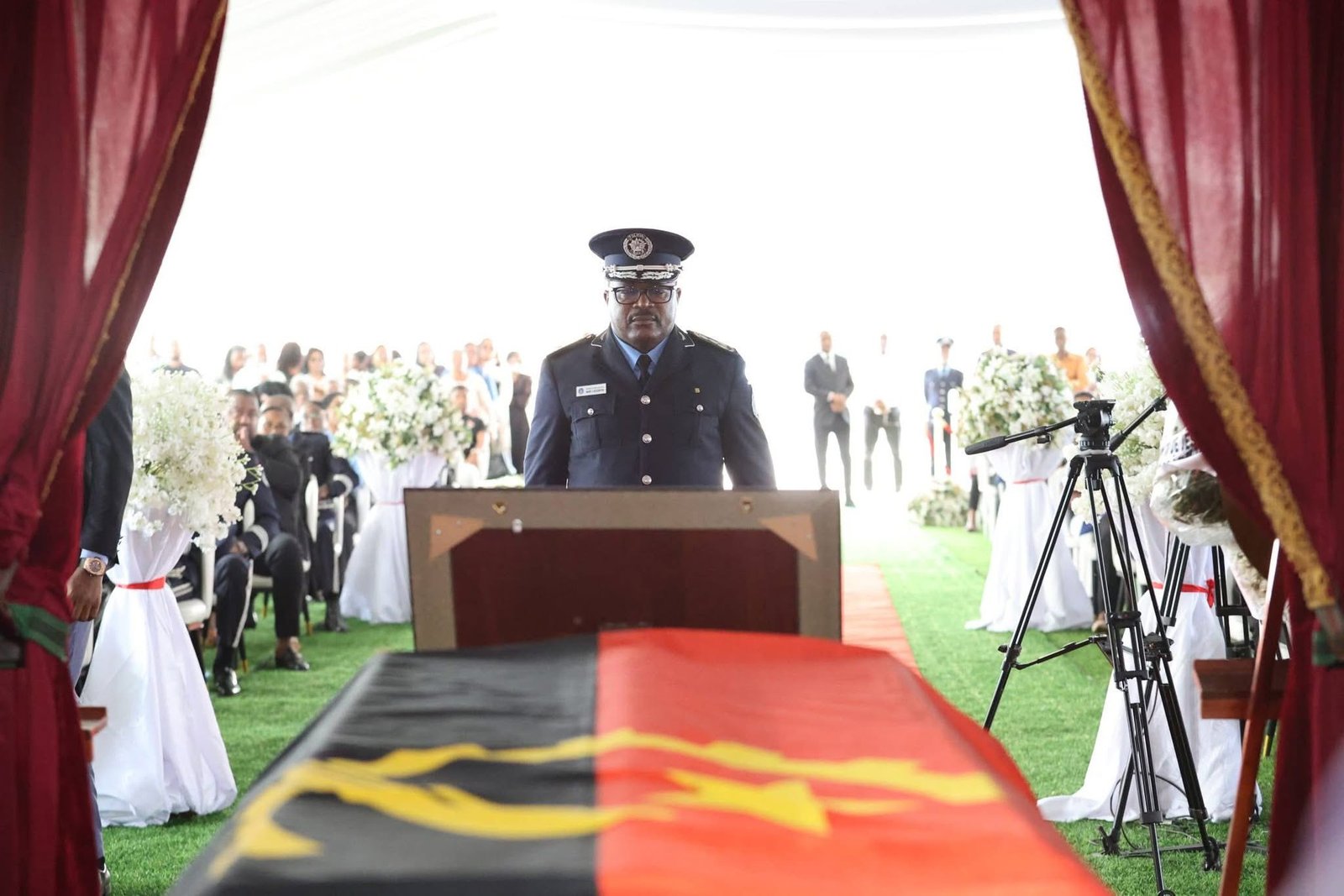 Imagem de COMANDANTE GERAL ENALTECE LEGADO DA COMISSÁRIO-CHEFE MARGARIDA JORDÃO