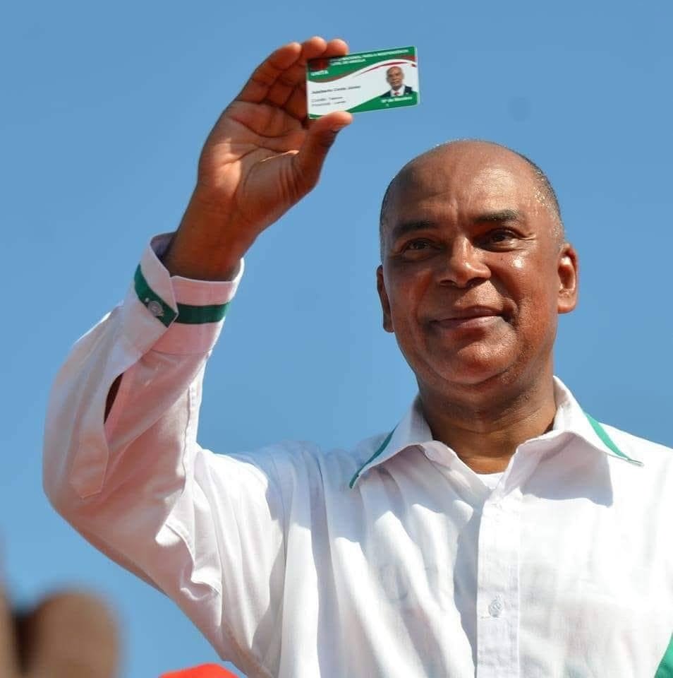 Imagem de Adalberto da Costa Júnior reeleito presidente da UNITA , neste domingo , 30 de novembro no complexo multiuso do Sovismo em Luanda