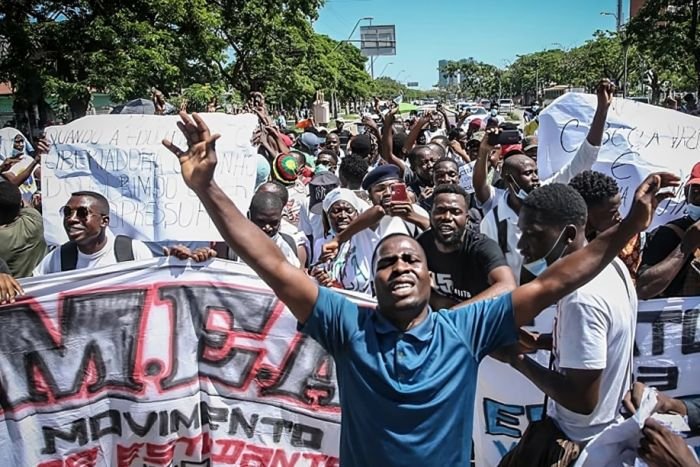 Imagem de ESTUDANTES PROTESTAM NO PROXIMO SÁBADO CONTRA AUMENTO DAS PROPINAS E DOS COMBUSTÍVEIS