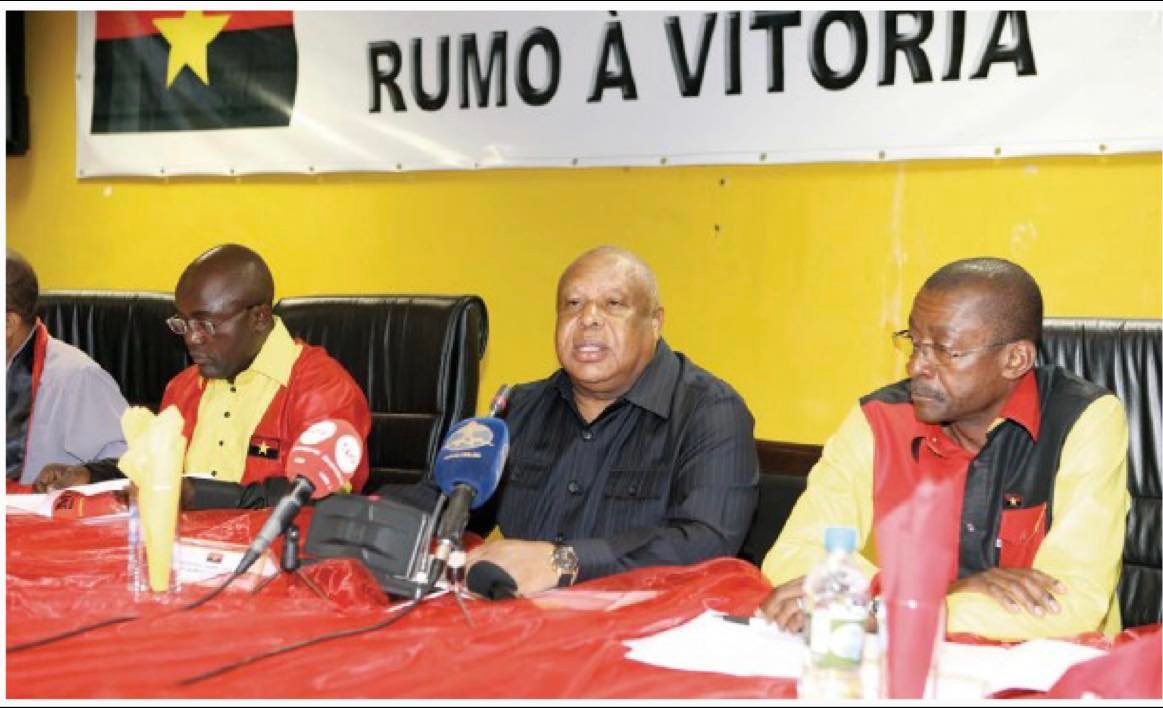 Imagem de Corrida interna no MPLA aquece