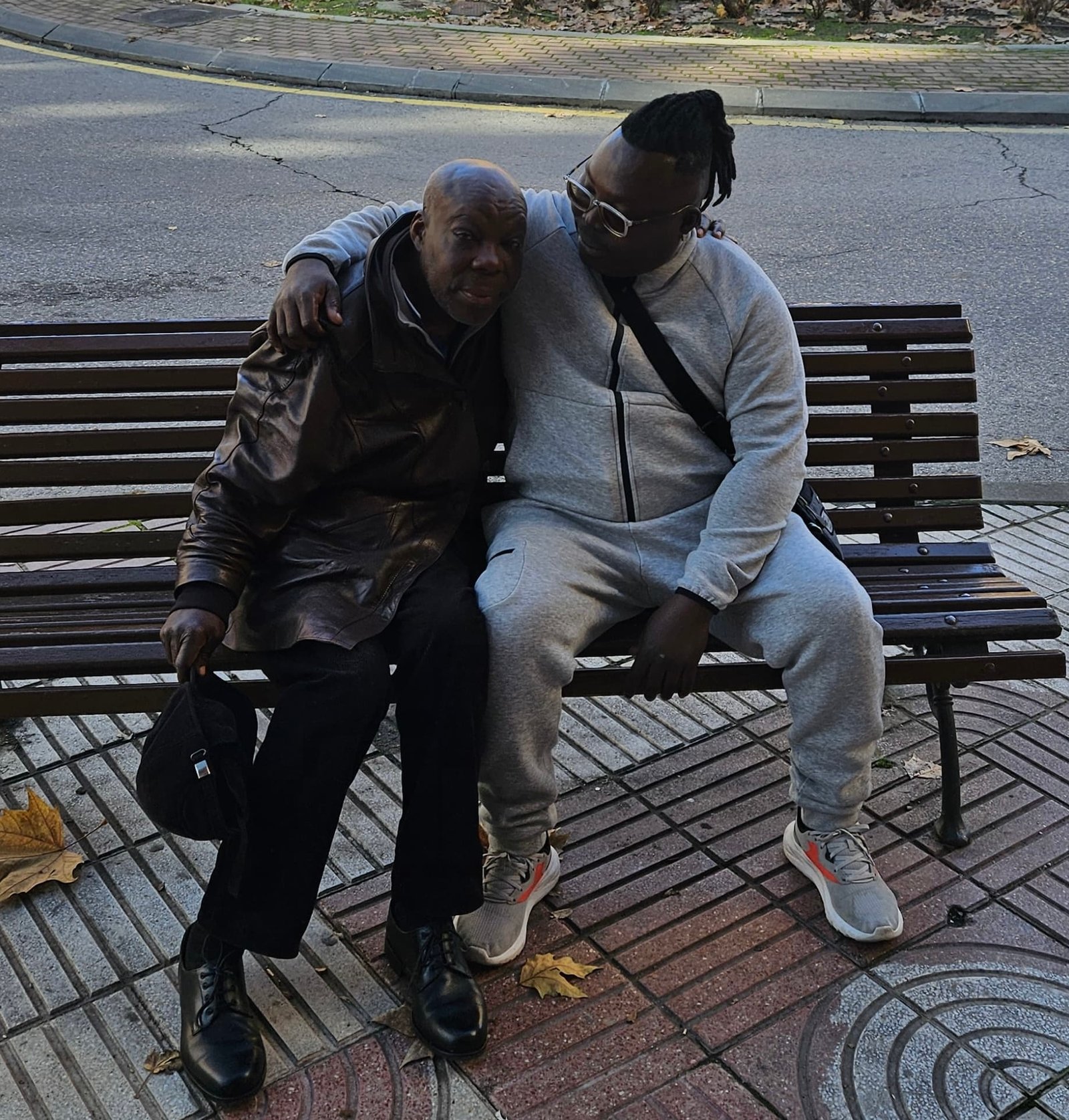 Imagem de Masta Buyk realiza sonho de conhecer seu pai em Portugal