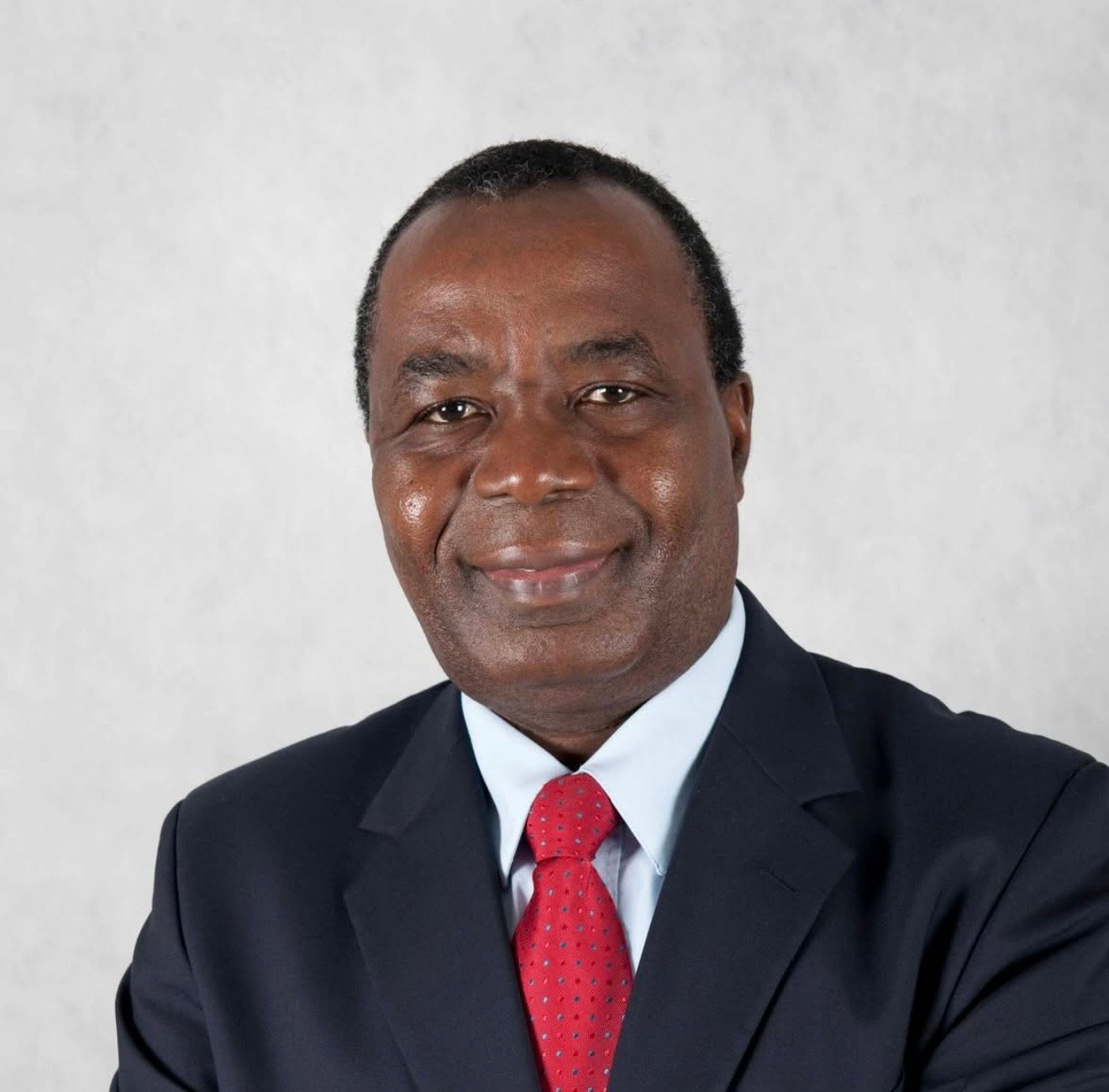 A sabedoria de Lopo do Nascimento: lealdade a um partido político ou contribuição para a consolidação de uma nação africana moderna? - Marcolino Moco