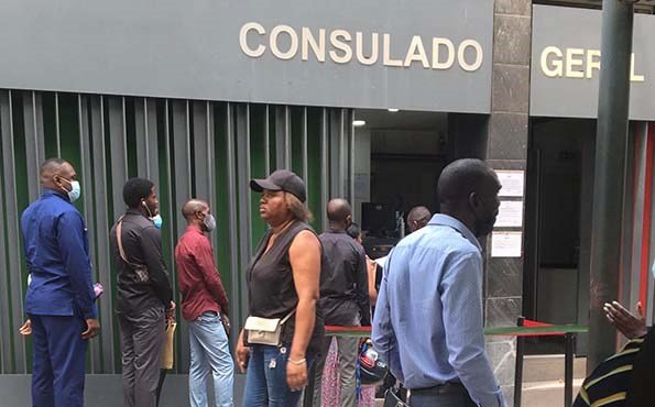 Angolanos contestam procedimento de vistos dos EUA