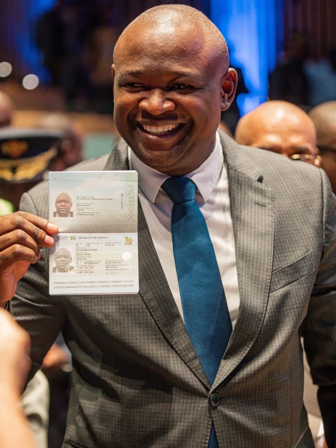 Imagem de Angola lança passaporte electrónico que permitirá viagens mais seguras e processos simplificados