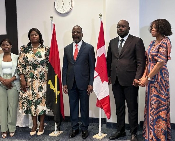 Imagem de Consulado de Angola no Canadá prepara campanha para emissão de bilhetes de identidade
