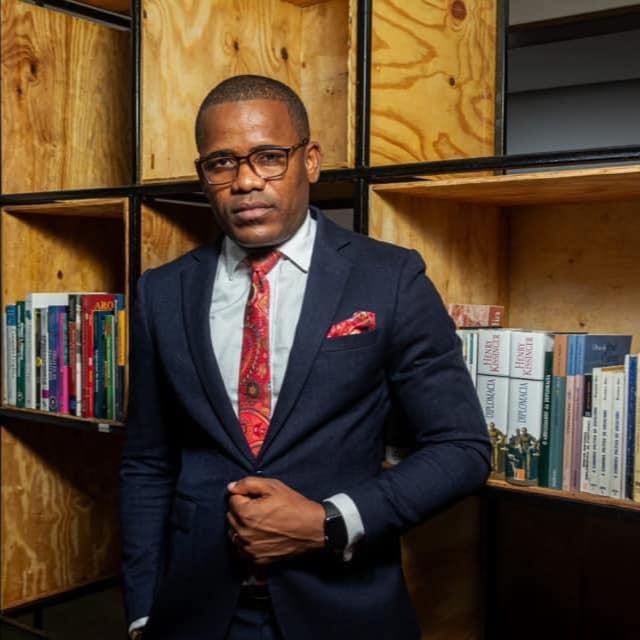 Imagem de O país dos empregos invisíveis! - Denílson Duro