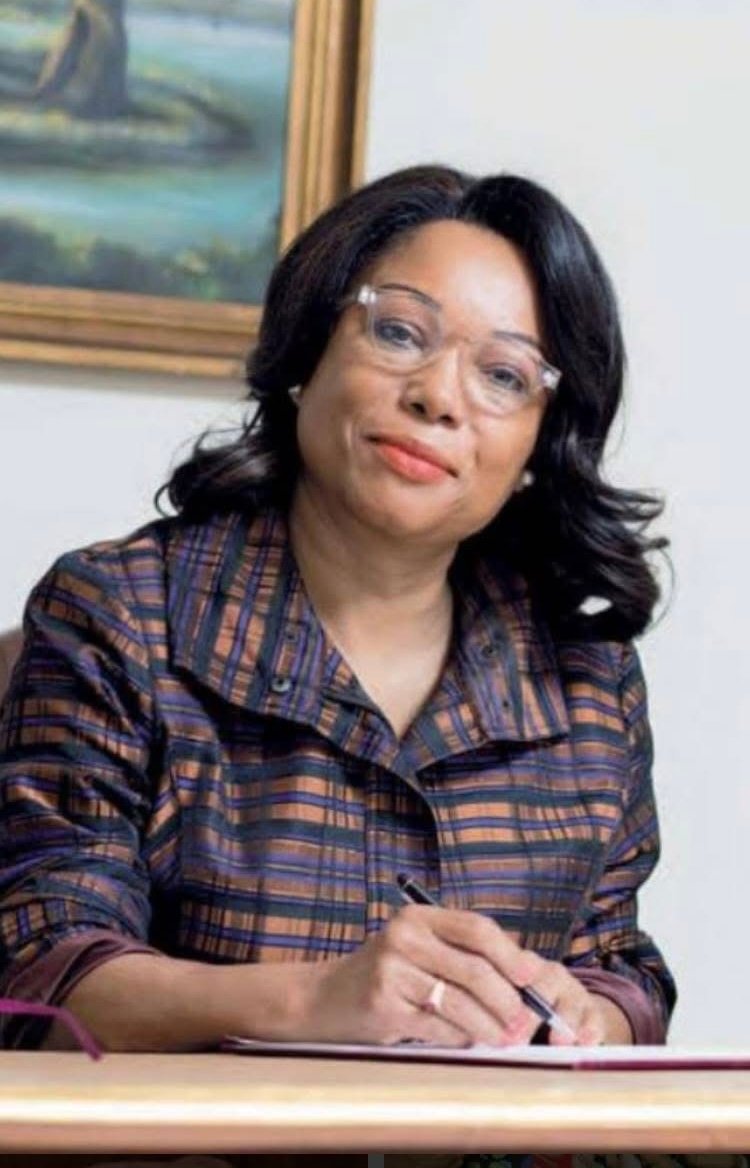 Imagem de Mãe de Tchize dos Santos a Dra. Maria Luísa Abrantes afirma que nunca votaria em Higino Carneiro