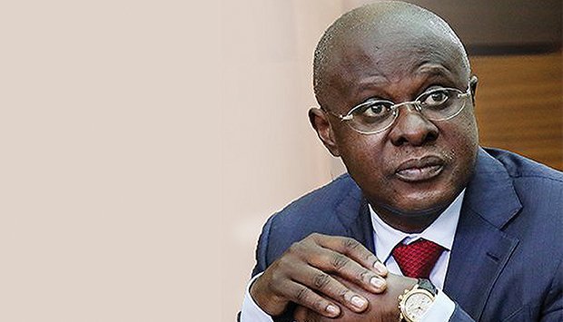 Imagem de Governador da província de Benguela mandou fechar uma rua para ele mata-bichar sem barulho da população - denúncia Luís Castro