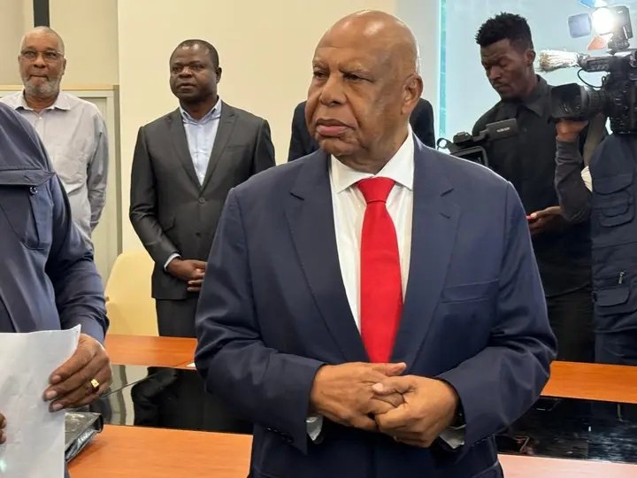 Higino Carneiro denuncia pressão e perseguição de pessoas que subscreveram sua candidatura à liderança do MPLA