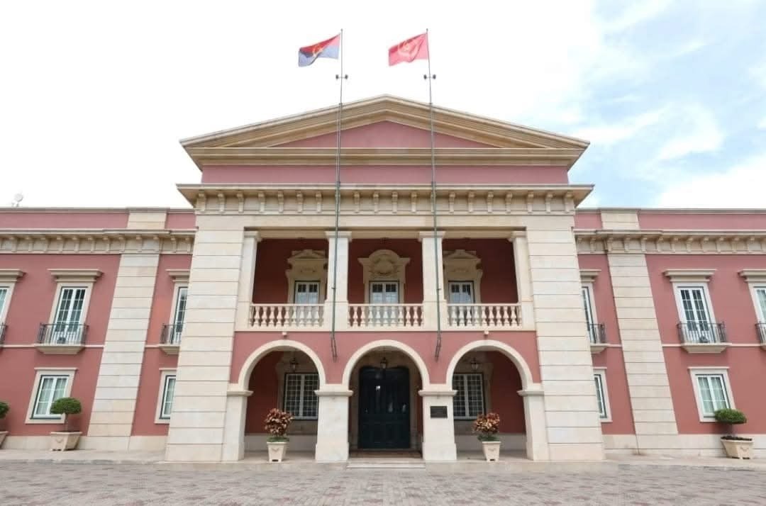 CHEFE DE ESTADO SAÚDA ANIVERSÁRIOS DAS INDEPENDÊNCIAS DA ARGÉLIA E DO SUDÃO DO SUL