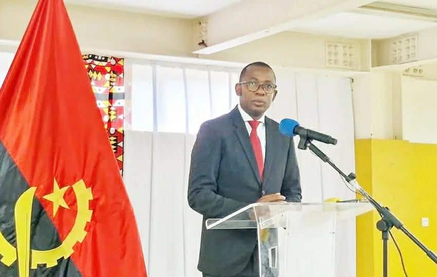 Ex-administrador prepara candidatura no MPLA