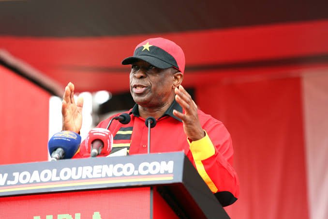 MILITANTES DO MPLA EXIGEM MUDANÇAS NA DIRECÇÃO DO PARTIDO: «PAULO POMBOLO É UM CANCRO E DEVE DEIXAR A SECRETARIA-GERAL»