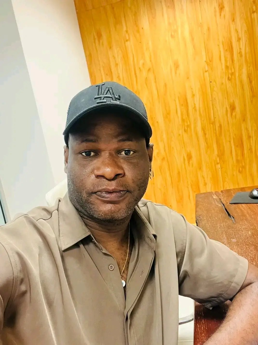 Imagem de KUDURISTA ANDELOY (DOS LAMBAS) CAPTURADO PELO DIIP: ESTÁ A SER ACUSADO DE AGREDIR SEX*UALMENTE A SUA EMPREGADA DE 20 ANOS DE IDADE