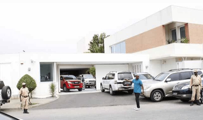 Imagem de PR contra devolução de bens de ex-diretor do INEA