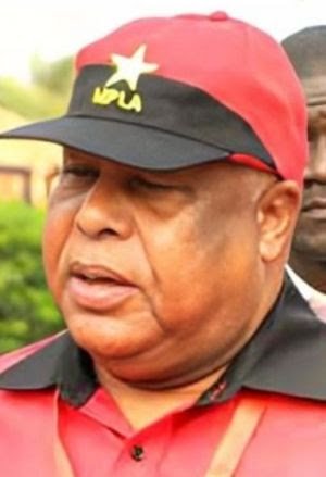 Imagem de Higino Carneiro recruta no Comité Central